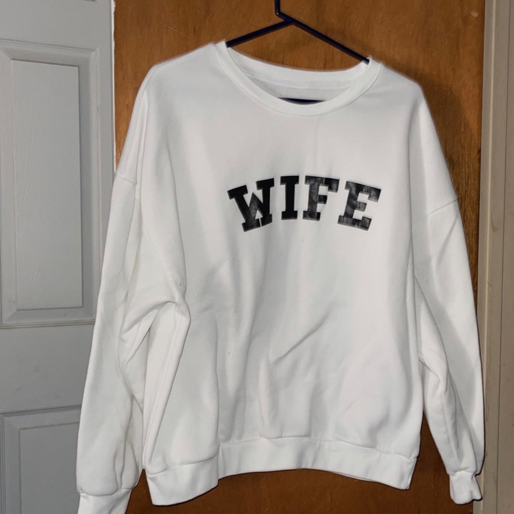 Wife 2022 Sweatshirt L